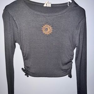 size small pacsun cropped long sleeve.